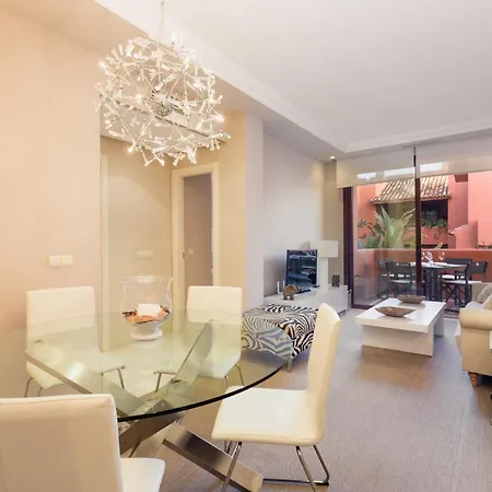Apartment Dream Experience In Elviria: Luxury Property Close To Beaches, Restaurants And Golf Courses