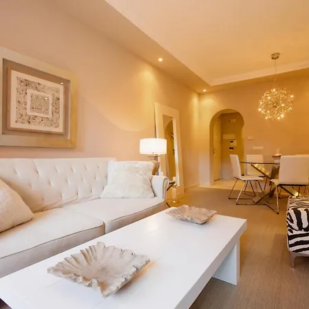 Dream Experience In Elviria: Luxury Property Close To Beaches, Restaurants And Golf Courses Apartment
