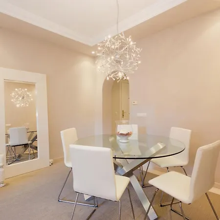 Apartment Dream Experience In Elviria: Luxury Property Close To Beaches, Restaurants And Golf Courses *