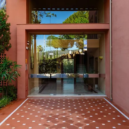 Dream Experience In Elviria: Luxury Property Close To Beaches, Restaurants And Golf Courses Apartment