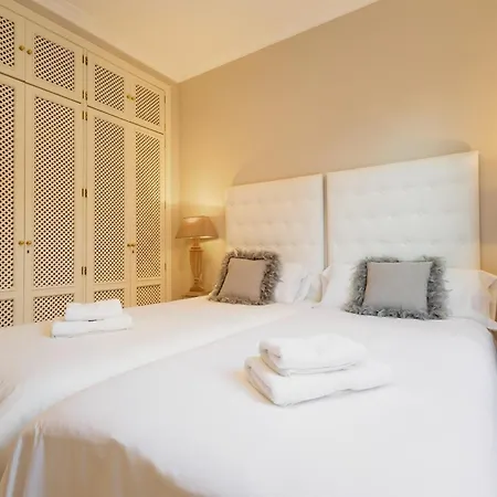 Dream Experience In Elviria: Luxury Property Close To Beaches, Restaurants And Golf Courses *