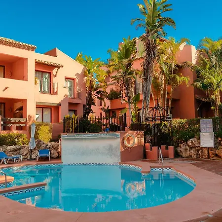 Dream Experience In Elviria: Luxury Property Close To Beaches, Restaurants And Golf Courses Apartament